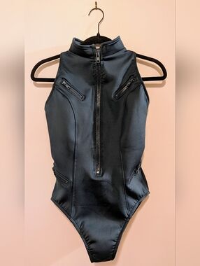 Magicsuit Scuba Coco One-Piece Swimsuit Underwire sz 10